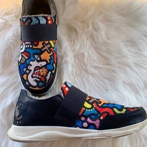 Joy & Mario Casual Running Shoes Pile Lined Size 9